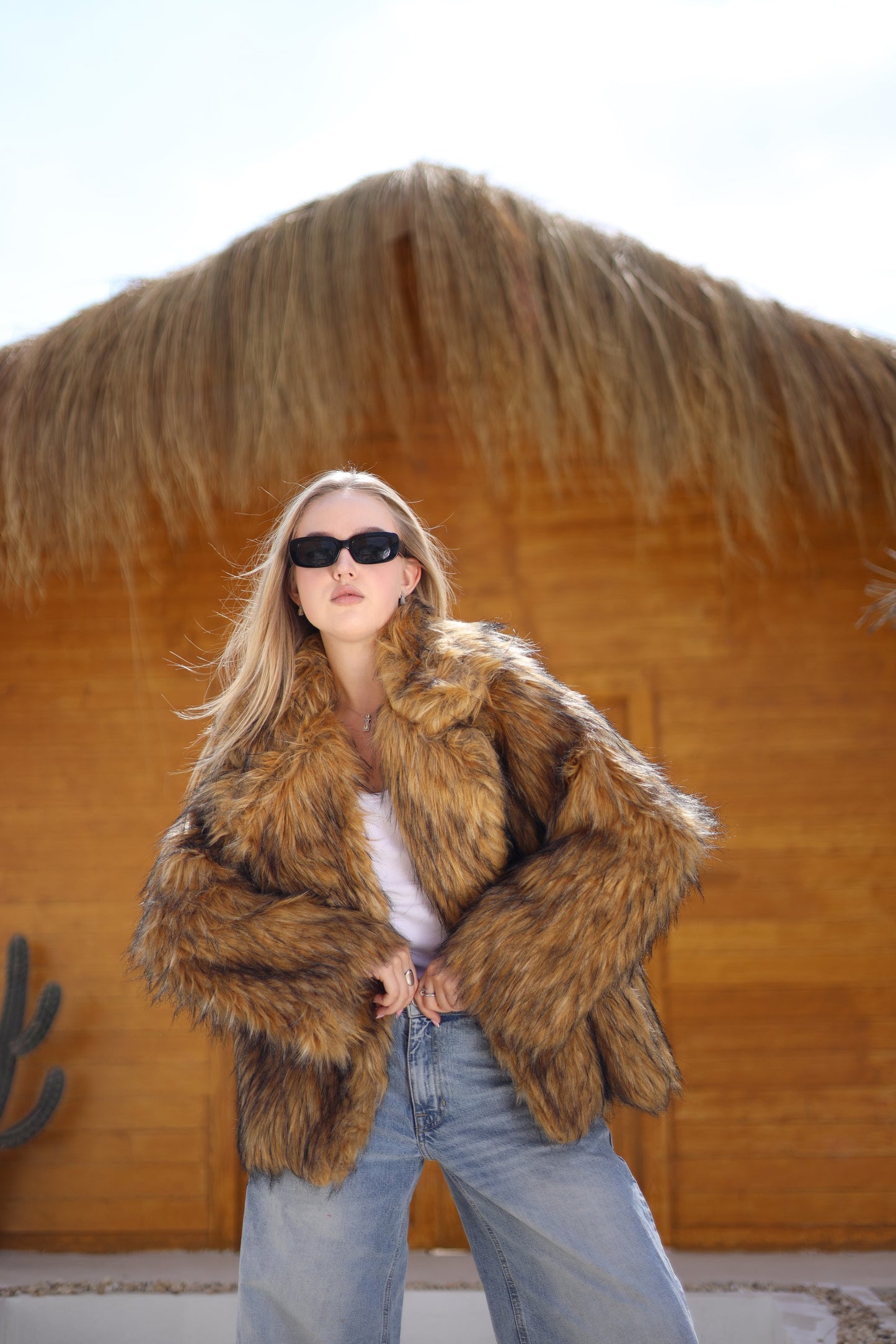 Valencía Faux Fur Jacket – Gold