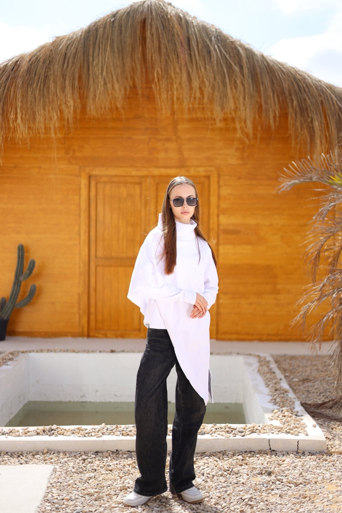 Aveline High - Neck Ttop - Ornaty