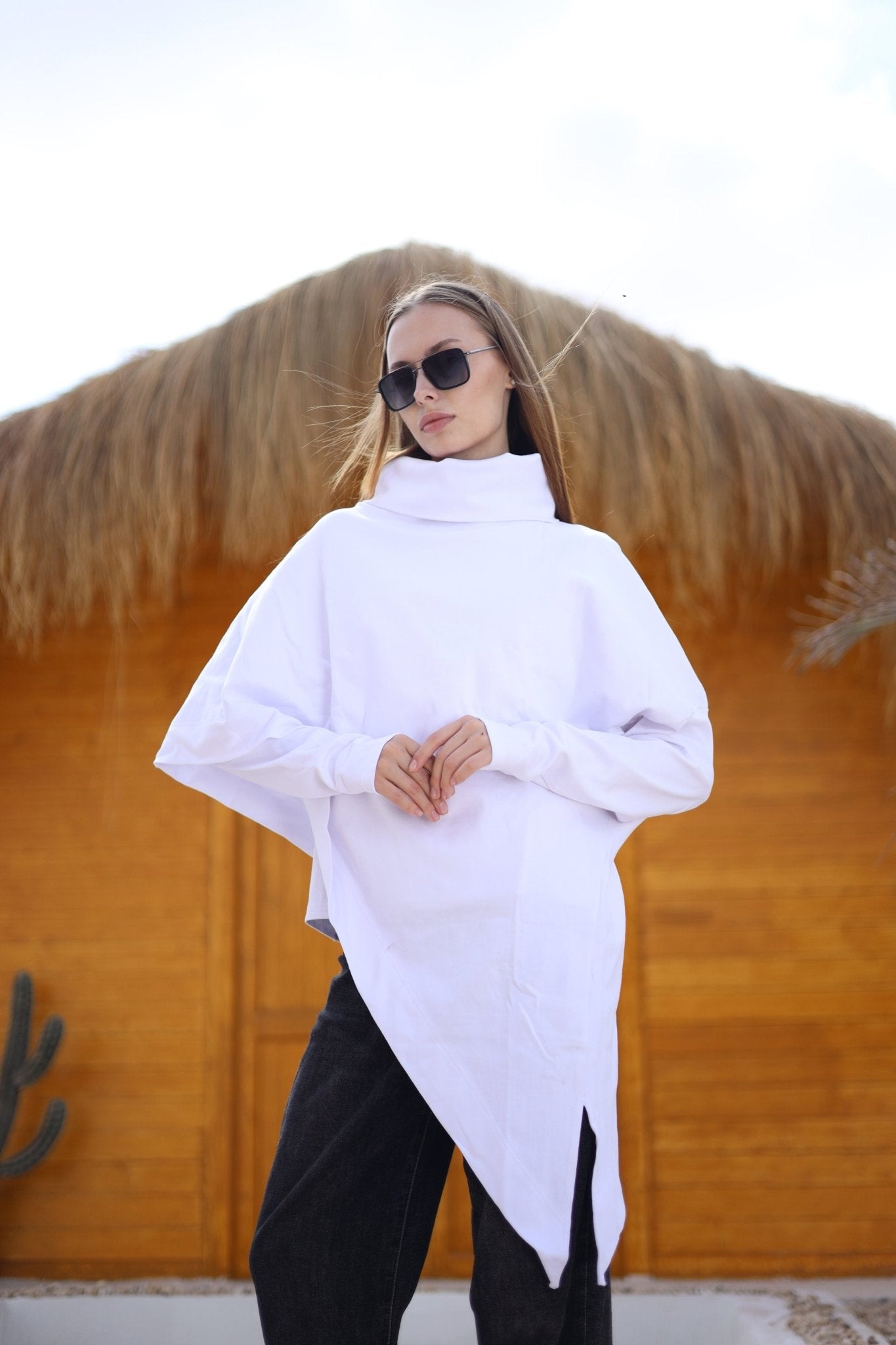 Aveline High - Neck Ttop - Ornaty