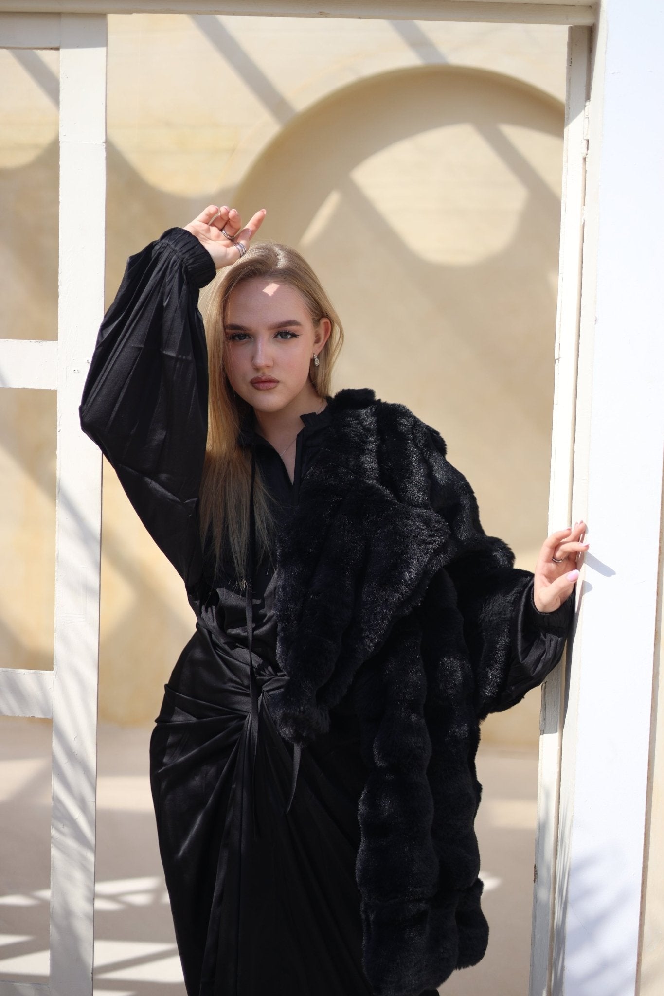 Serenité Fur Jacket Black - Ornaty