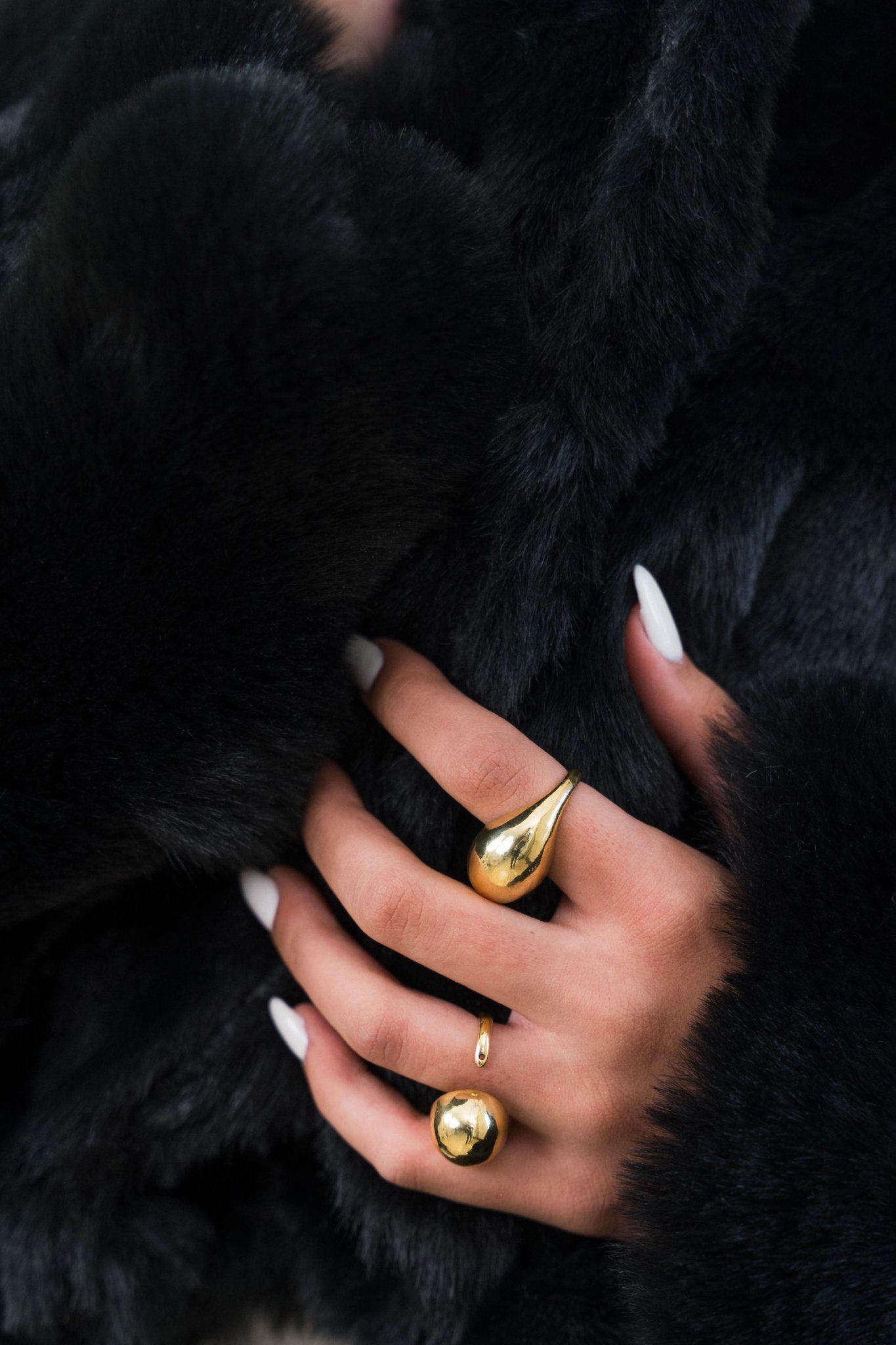 Serenité Fur Jacket Black - Ornaty