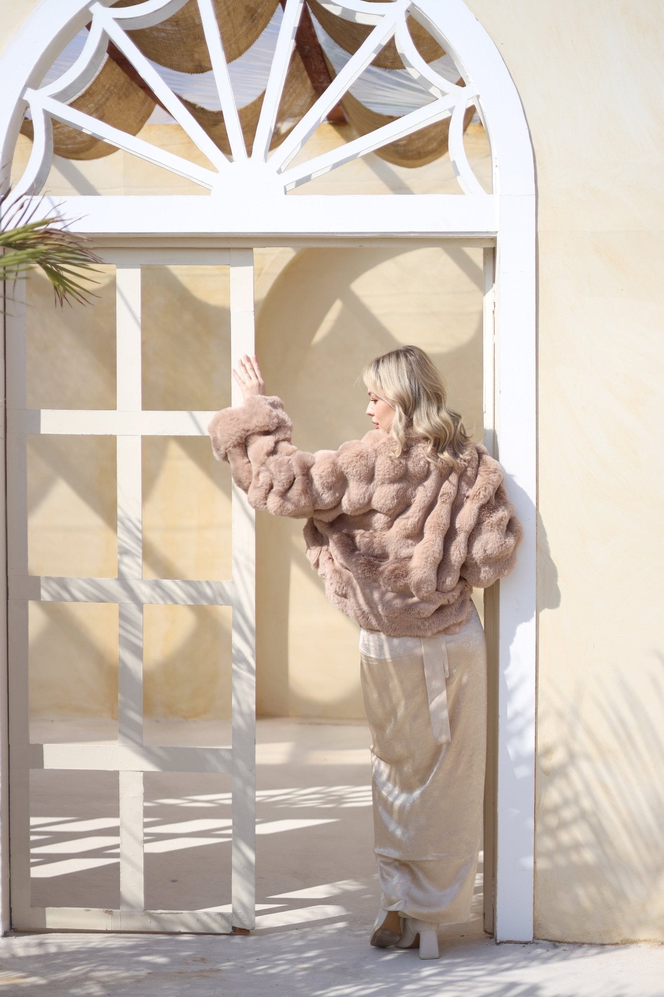 Serenité Fur Jacket Champagne Beige - Ornaty