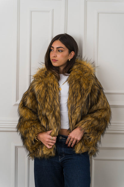 Valencía Faux Fur Jacket – Gold - Ornaty