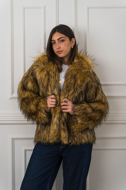 Valencía Faux Fur Jacket – Gold - Ornaty