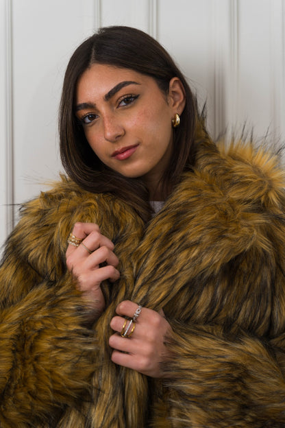 Valencía Faux Fur Jacket – Gold - Ornaty